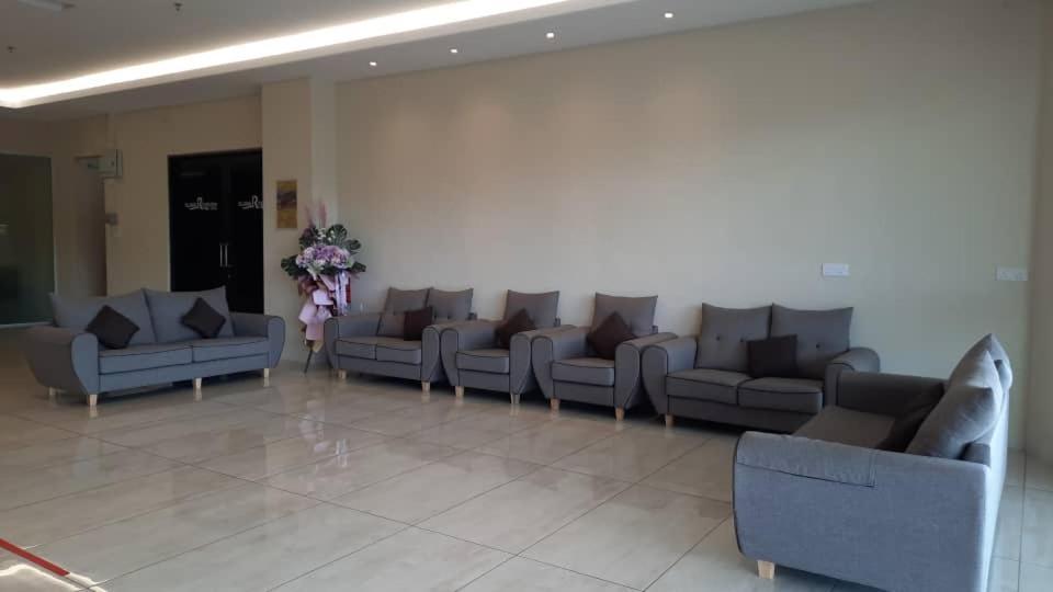 Kluang Riverview Hotel Экстерьер фото